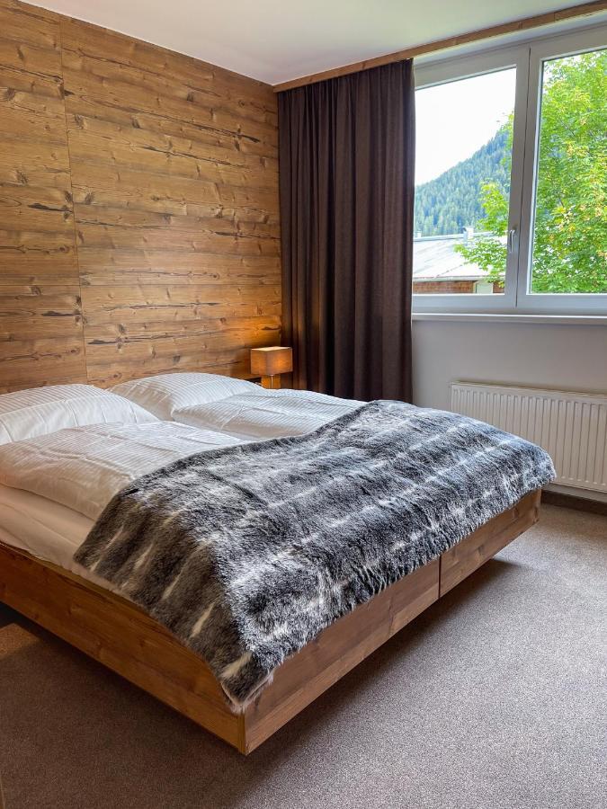 Chalet Lenzi Bed and Breakfast Sankt Anton am Arlberg Exteriör bild